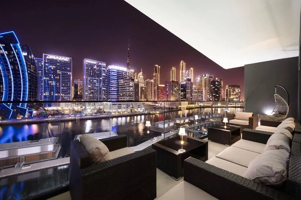 Lux Apartment With Huge Private Lounge I Burj & Canal View Dubai